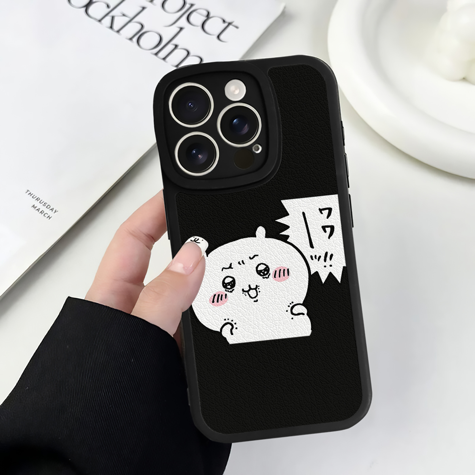 （画像用） ちいかわ ちいかわ Chii-kawa chiikawa 【iPhone 16シリーズ対応】シリコンスマホケース（レザー調） 材質：シリコン